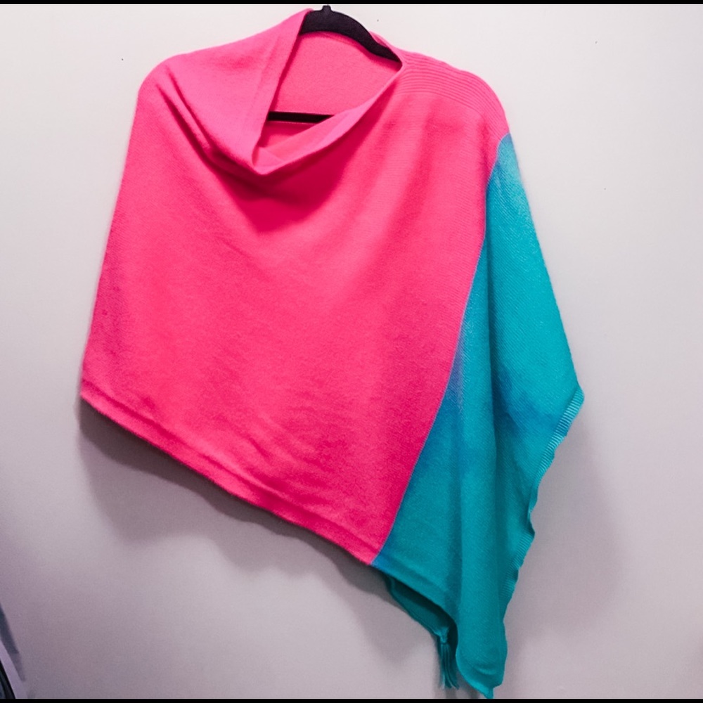 Lilly Pulitzer Shaw 💖